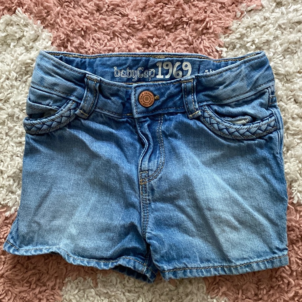 Baby Gap size 5 denim shorts